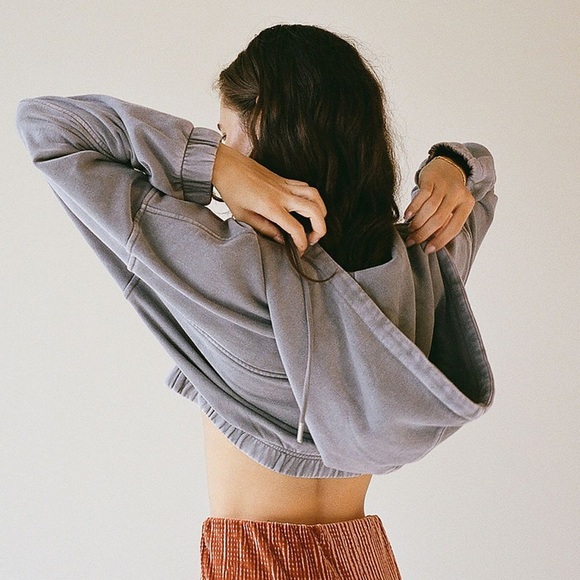 UO CROPPED YOGI HOODIE - Picture 8 of 8